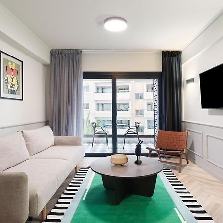 Liv The City Suites Adults Only Larnaca Bagian luar foto