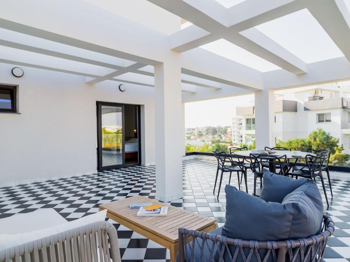 Liv The City Suites Adults Only Larnaca Bagian luar foto