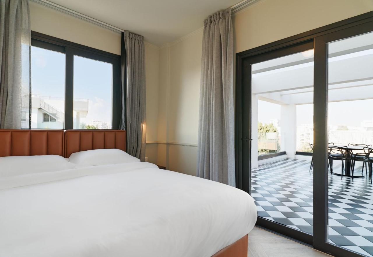 Liv The City Suites Adults Only Larnaca Bagian luar foto