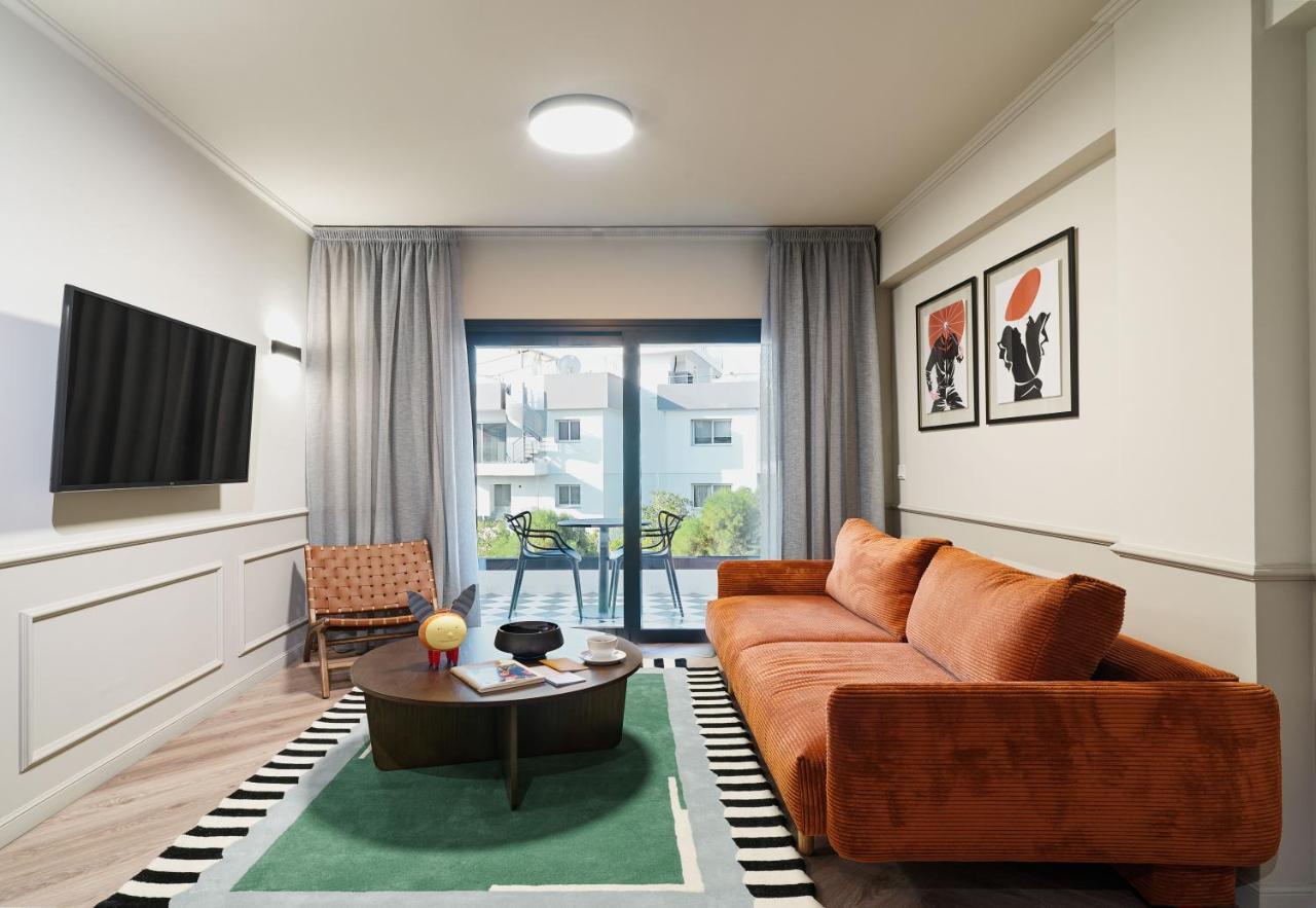 Liv The City Suites Adults Only Larnaca Bagian luar foto