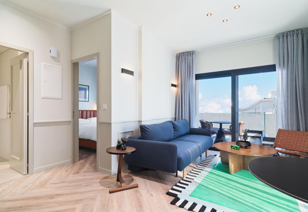 Liv The City Suites Adults Only Larnaca Bagian luar foto
