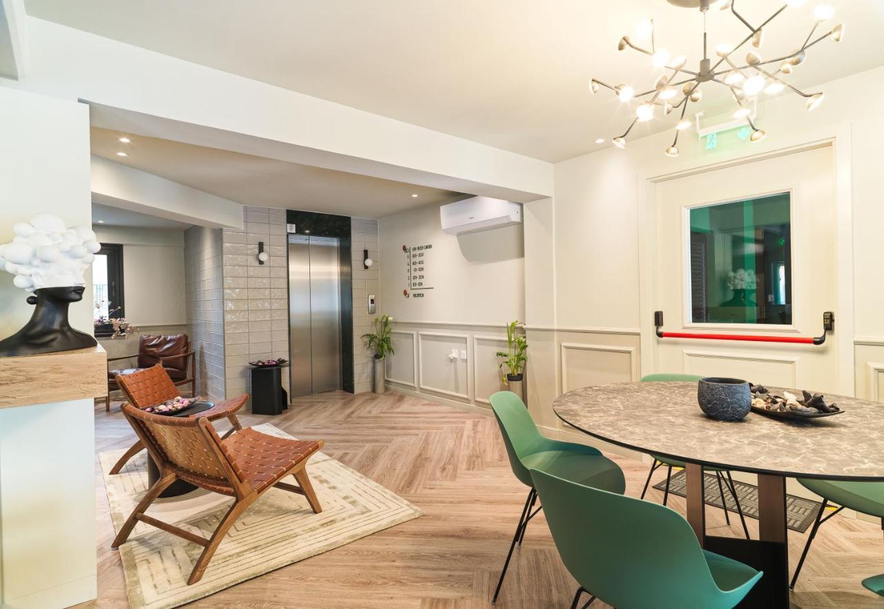 Liv The City Suites Adults Only Larnaca Bagian luar foto