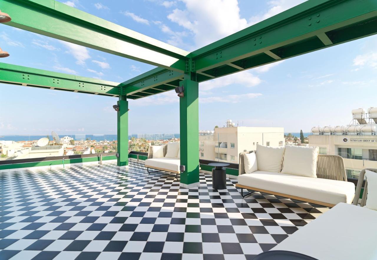Liv The City Suites Adults Only Larnaca Bagian luar foto