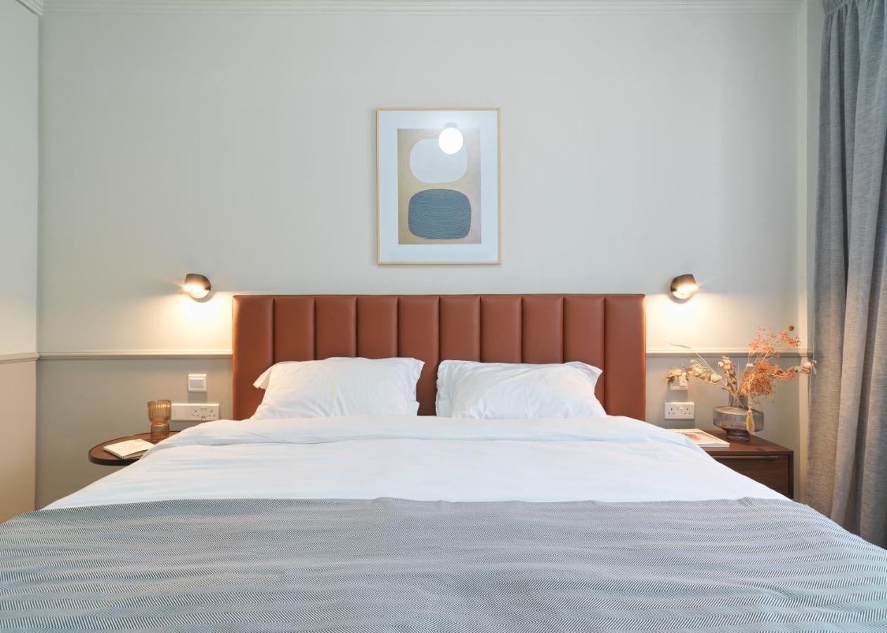 Liv The City Suites Adults Only Larnaca Bagian luar foto