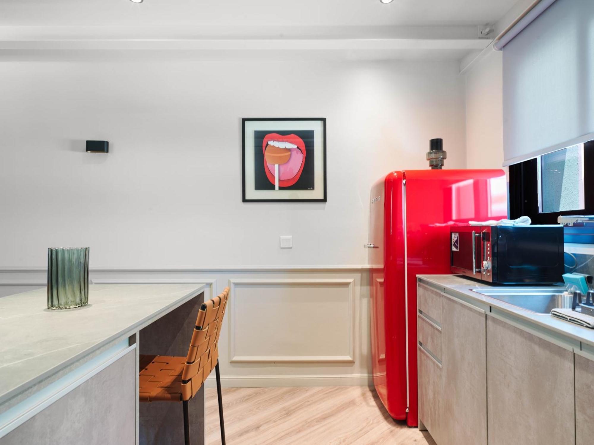 Liv The City Suites Adults Only Larnaca Bagian luar foto